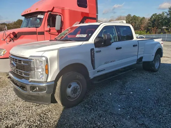2025 Ford Super Duty F-350 DRW XL