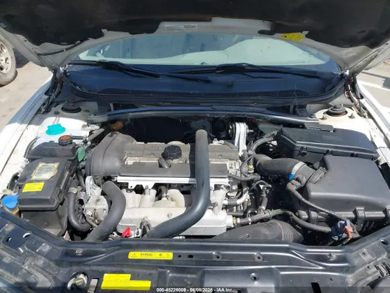 2004 Volvo V70 XC70