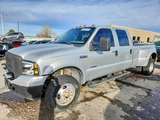2006 Ford Super Duty F-350 DRW XL