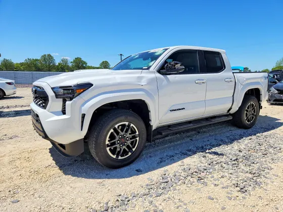 2024 Toyota Tacoma 4WD TRD Off Road