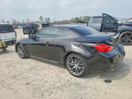 2014 INFINITI Q60 Convertible Q60