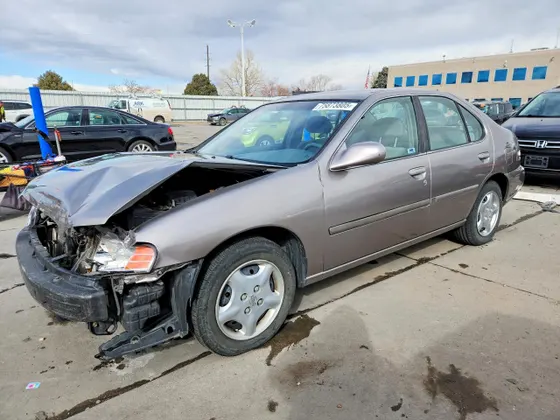 2000 Nissan Altima XE