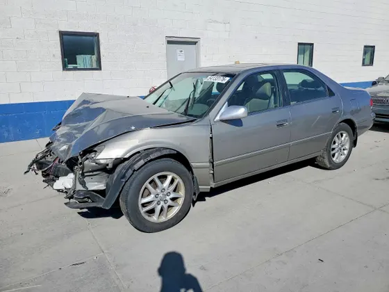 2000 Toyota Camry LE