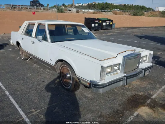 1984 Lincoln Town Car