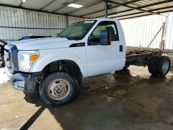 2015 Ford Super Duty F-350 DRW XL