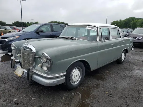 1965 Mercedes-Benz 230