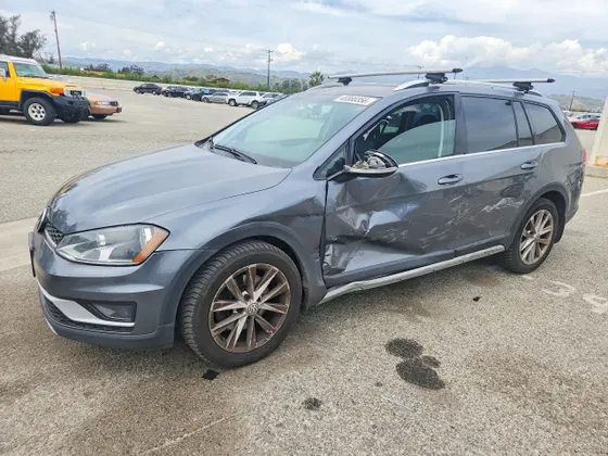 2017 Volkswagen Golf Alltrack S