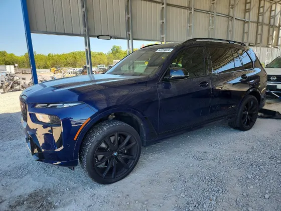 2024 BMW X7 M60i