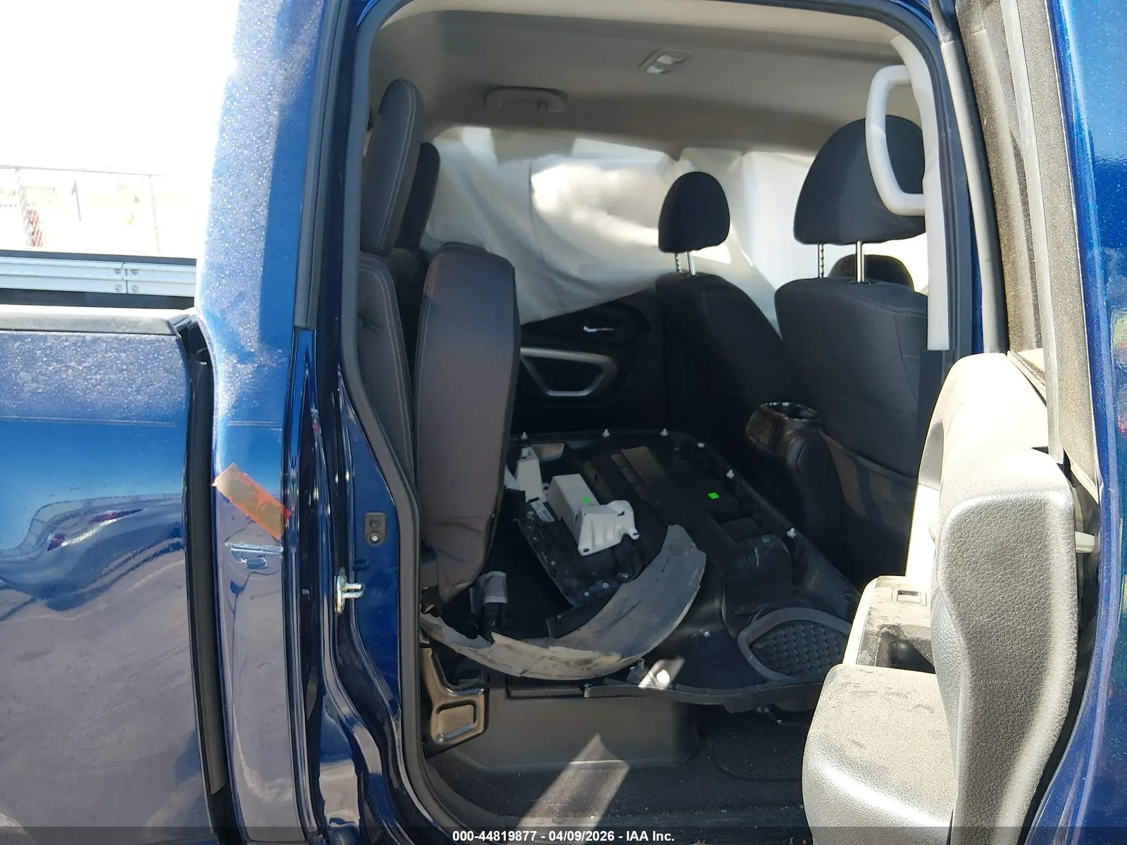 2023 Nissan Titan SV