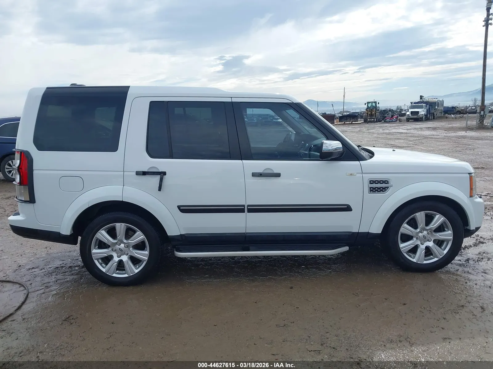 2013 Land Rover LR4 LUX