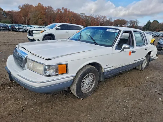 1994 Lincoln Town Car Signature