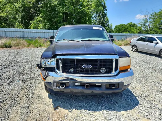 2000 Ford Excursion XLT