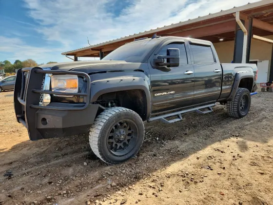 2015 GMC Sierra 3500HD available WiFi Denali