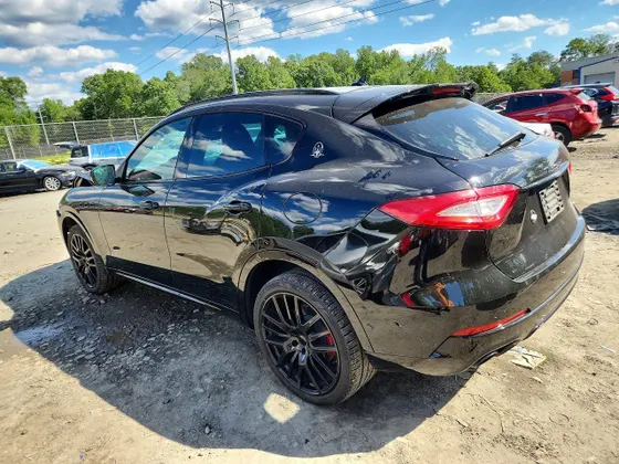 2017 Maserati Levante S