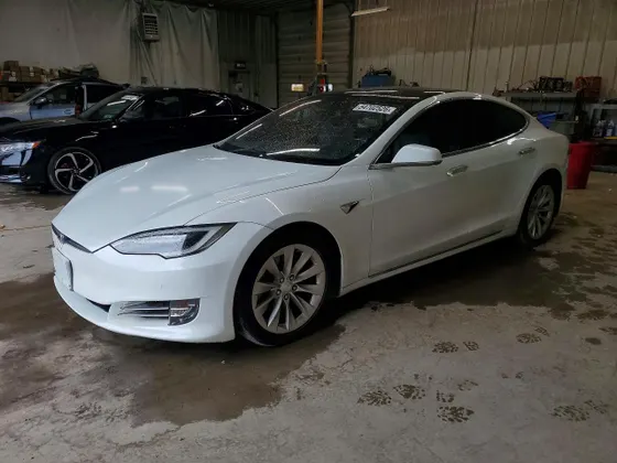2020 Tesla Model S Long Range