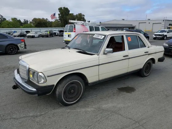 1982 Mercedes-Benz 240 Series 240D