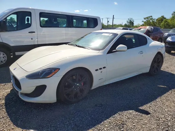 2014 Maserati GranTurismo Sport