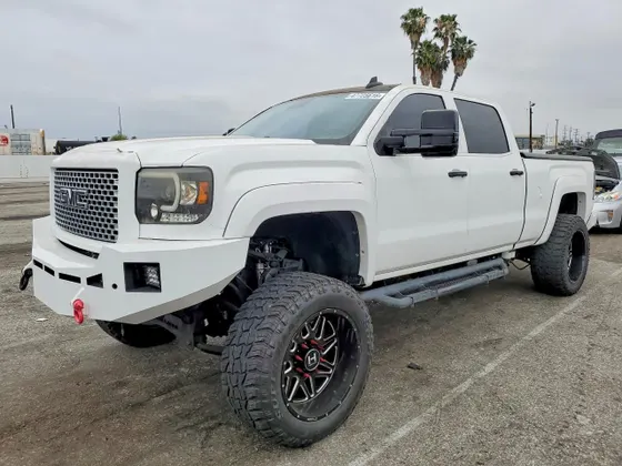 2015 GMC Sierra 3500HD Denali