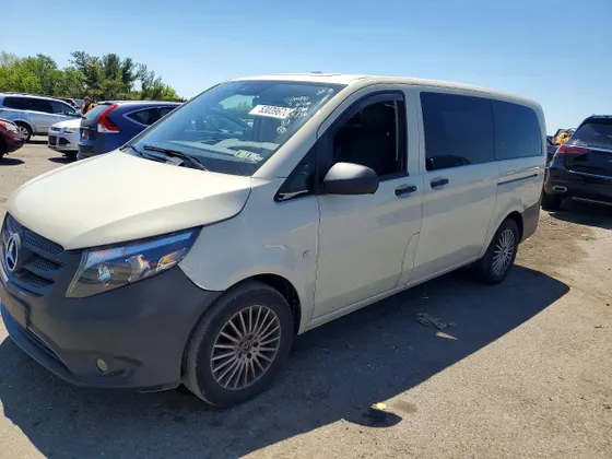 2021 Mercedes-Benz Metris Passenger Van METRIS