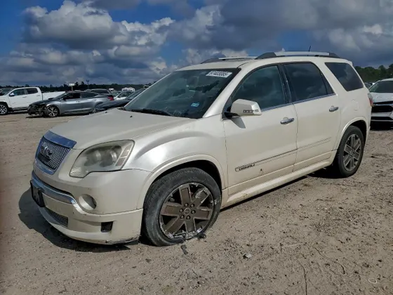 2011 GMC Acadia Denali