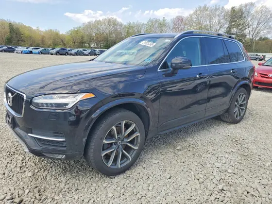 2017 Volvo XC90 Momentum