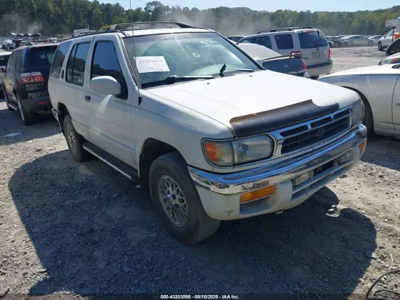 1997 Nissan Pathfinder XE