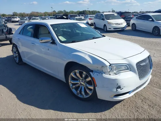 2021 Chrysler 300 Touring