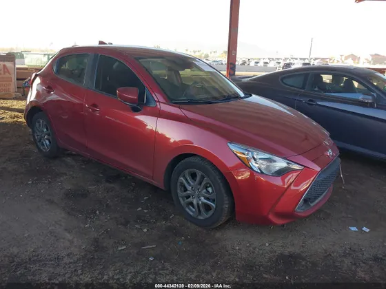 2020 Toyota Yaris Hatchback LE