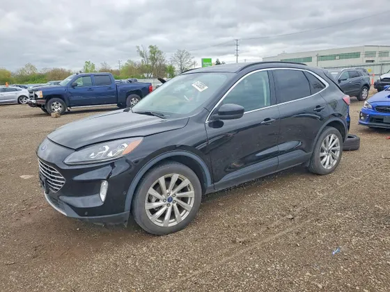 2022 Ford Escape Titanium