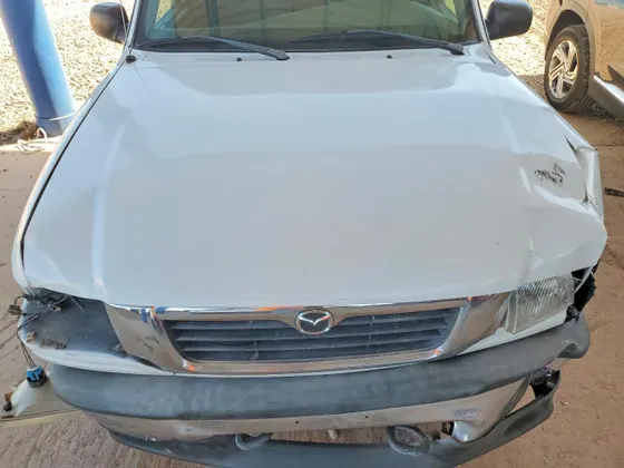 1998 Mazda B-Series 4WD Truck SE