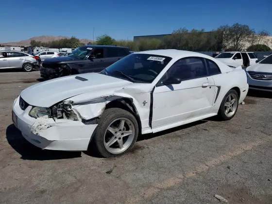 2000 Ford Mustang