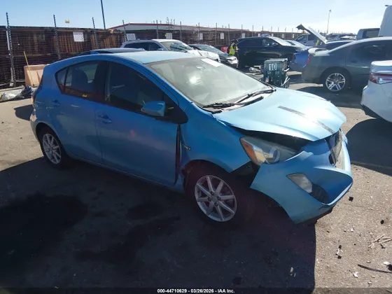 2016 Toyota Prius c Two