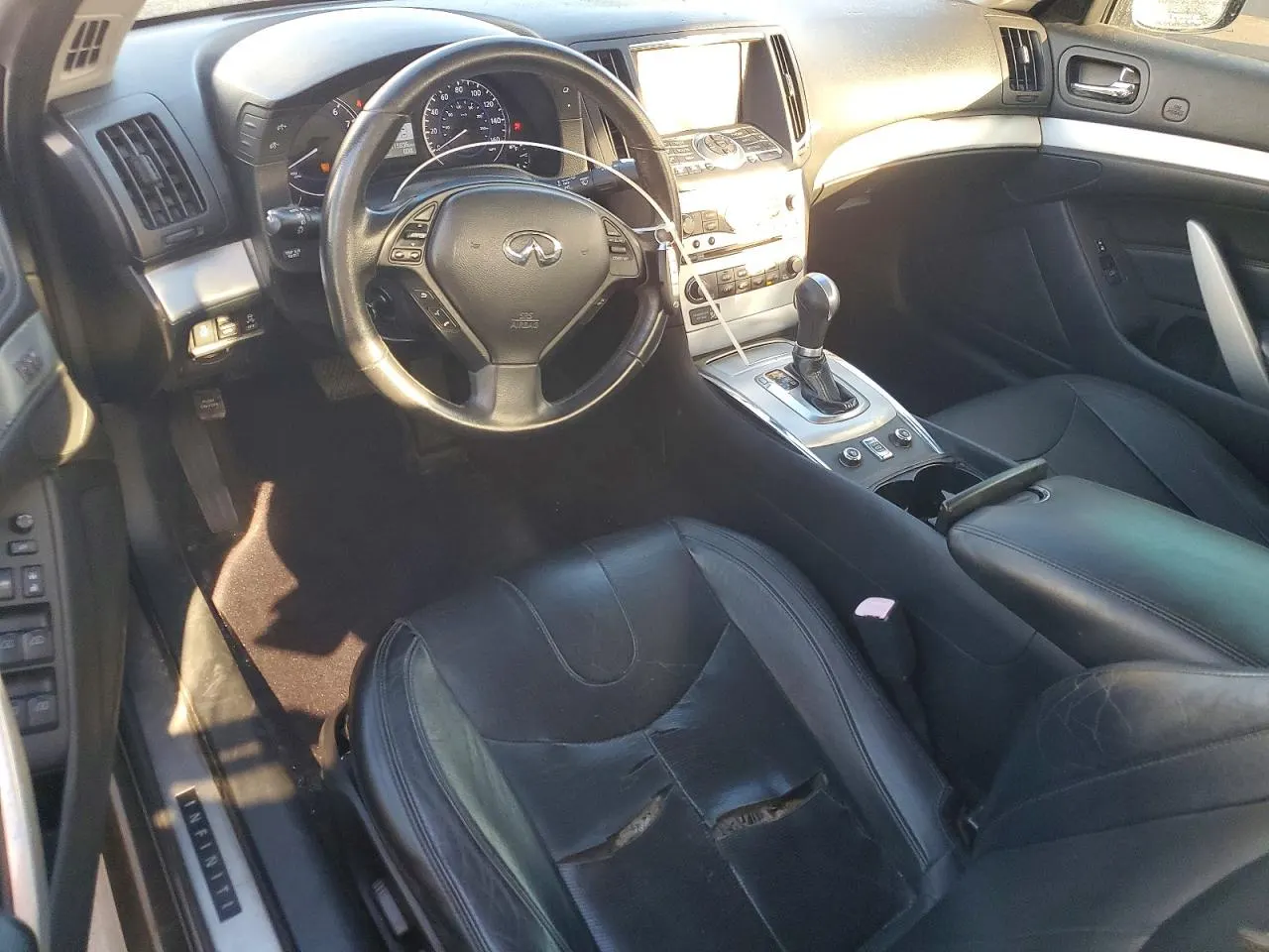 2015 INFINITI Q60 Convertible