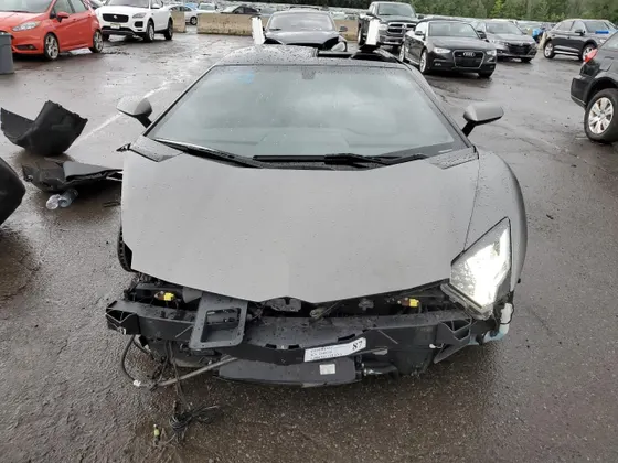 2014 Lamborghini Aventador