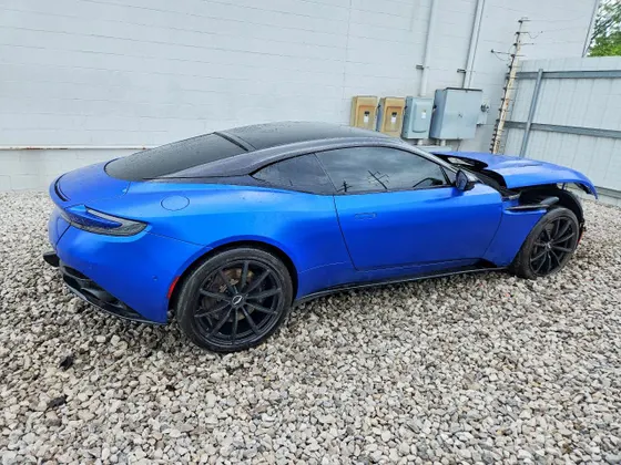 2020 Aston Martin DB11 AMR
