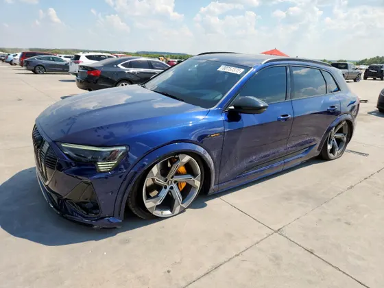 2022 Audi e-tron S Prestige