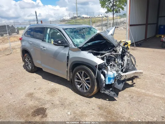 2017 Toyota Highlander XLE