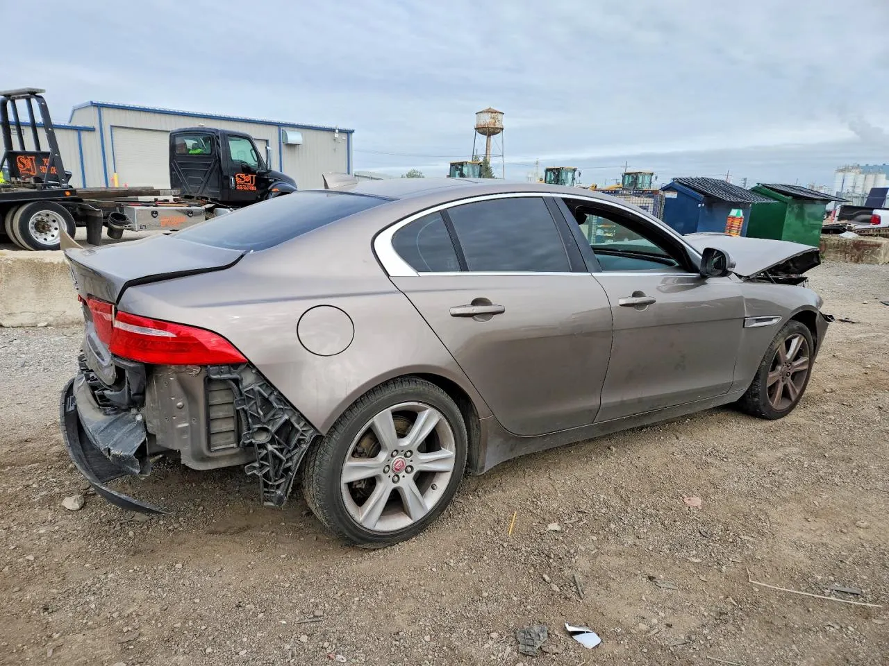 2017 Jaguar XE
