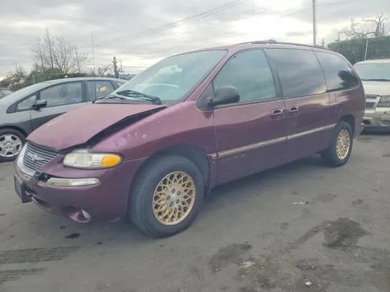 1998 Chrysler Town & Country LXi