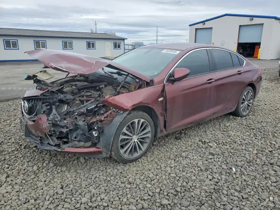 2018 Buick Regal Sportback Essence