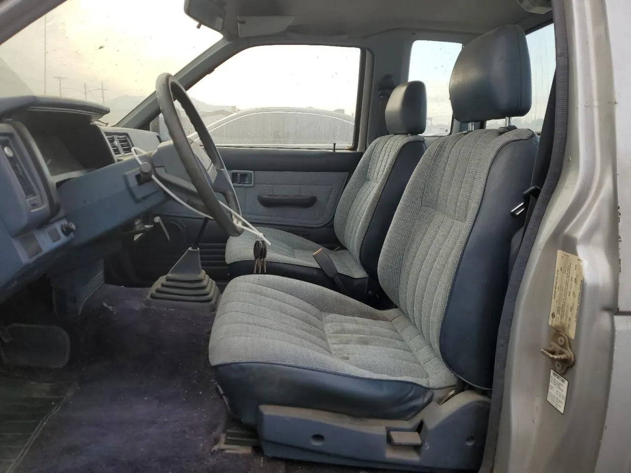 1988 Nissan Hardbody King Cab 2WD KING CAB