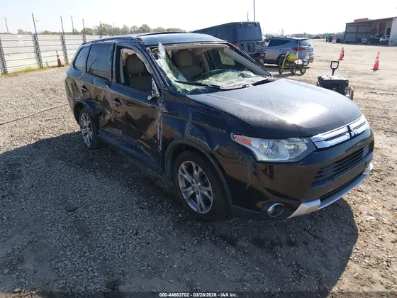 2015 Mitsubishi Outlander SE