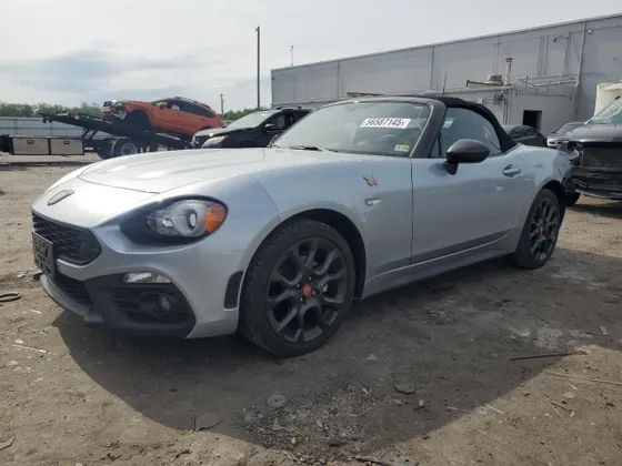 2020 FIAT 124 Spider Lusso