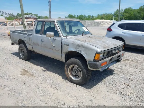 1984 Datsun 720 KING CAB 4X4
