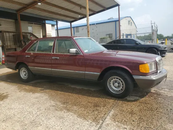 1985 Mercedes-Benz 500 Series 500SEL