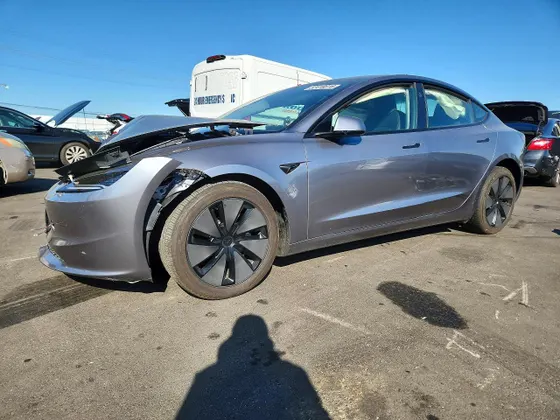 2025 Tesla Model 3 Long Range
