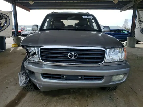 2002 Toyota Land Cruiser