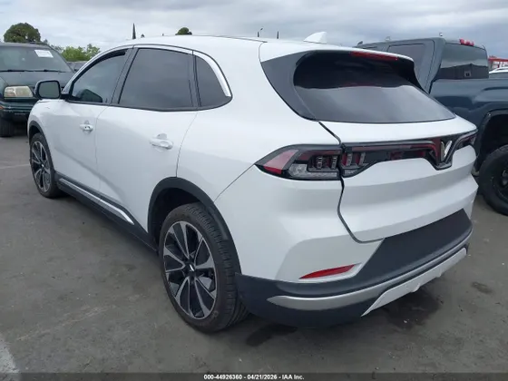 2025 VinFast VF 8 Plus