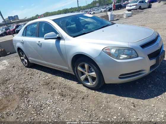 2011 Chevrolet Malibu LT w/1LT