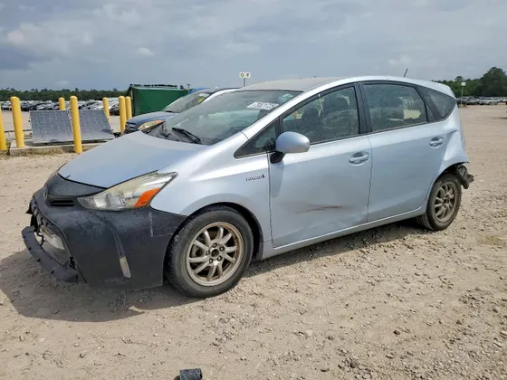 2016 Toyota Prius v Two